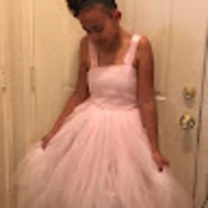 Meet your Posher, Derricka